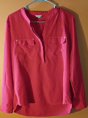 Calvin Klein Pink-Red Split V-Neck Long-Sleeve Blouse